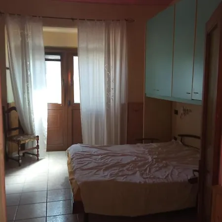 Casa Garage Pensión 3*